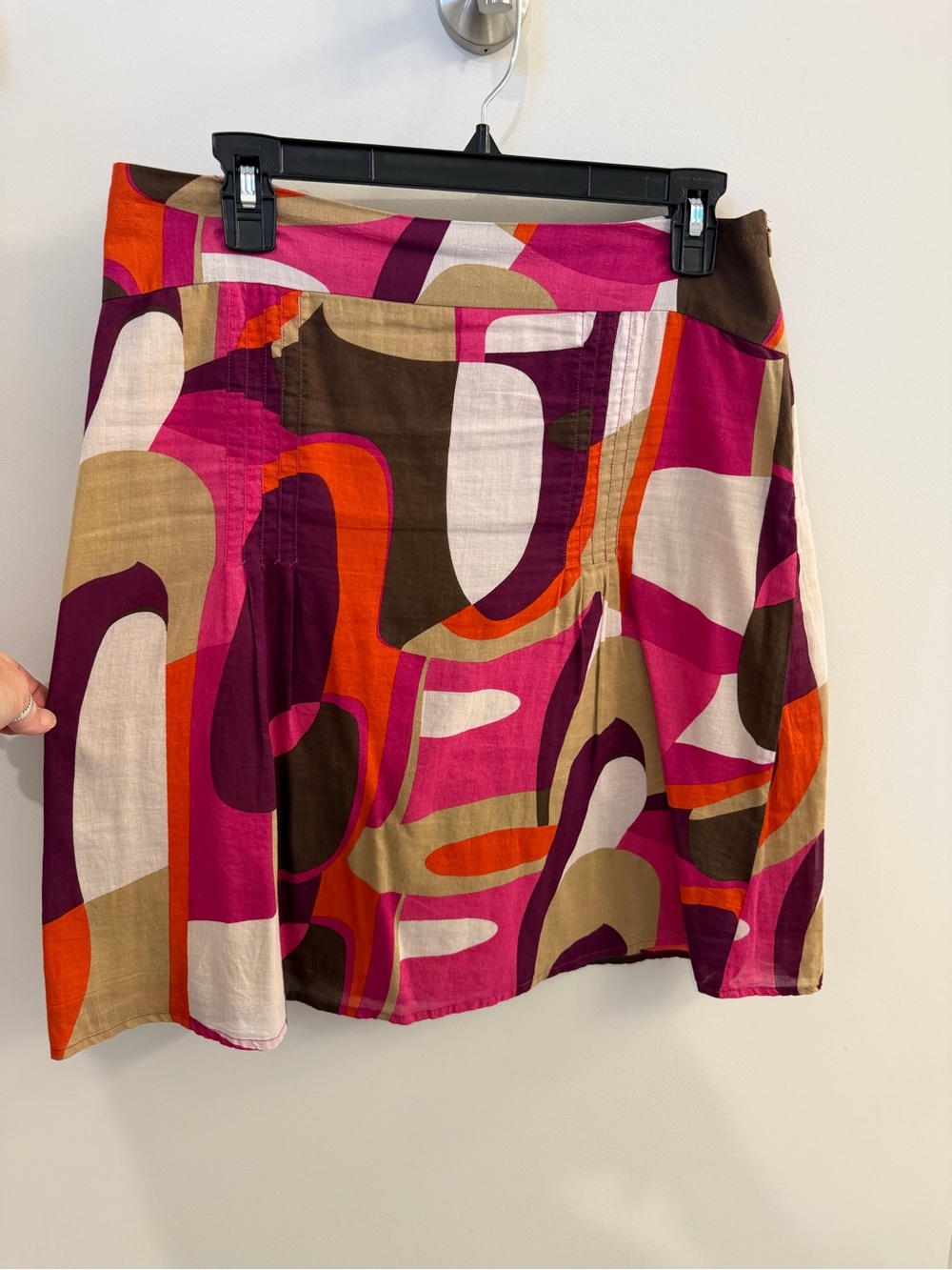 George by Mark Eisen Skirt. Size 4. Lined, side zipper.
